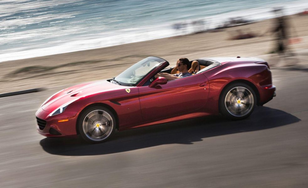Ferrari California 2015 athbhreithniú