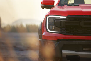 Ford Ranger Raptor 2022. Двигатель, комплектация, проходимость