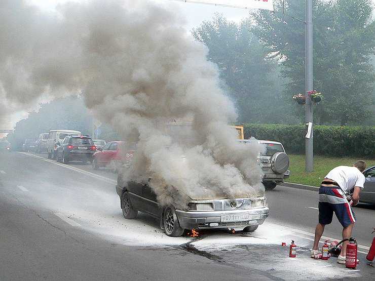 Si antifrizi mund të shkaktojë papritur një zjarr në makinë