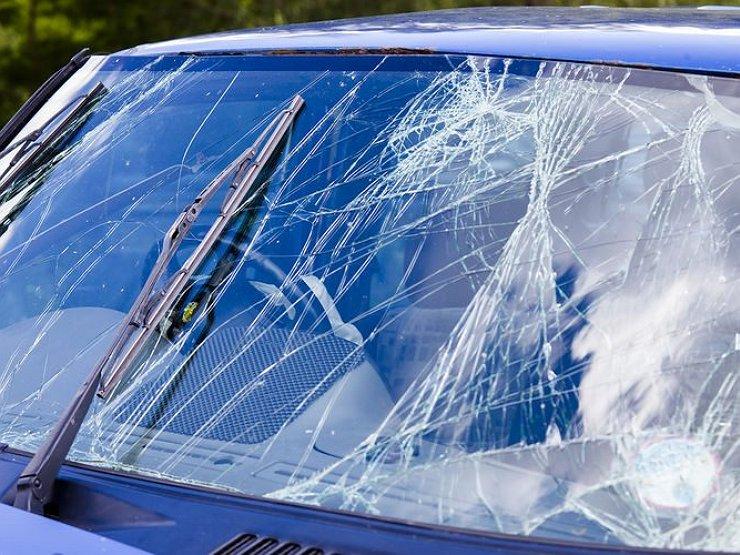 Как автовладельцев разоряет обычная замена лобового стекла