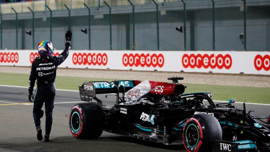 Meriv çawa şampiyonê F1 Lewis Hamilton Alîkarî dike ku Otomobîla Werzîşê ya Next Mercedes-AMG çêtir bike