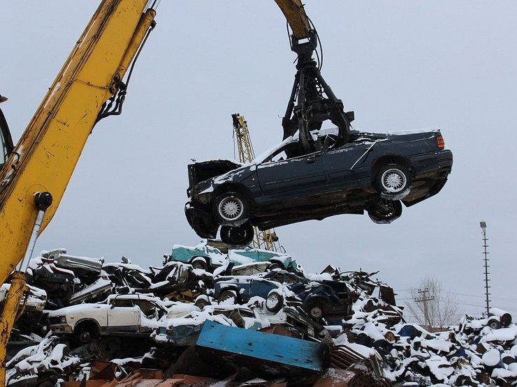 Ako sa údajne zošrotované autá predávajú v Rusku