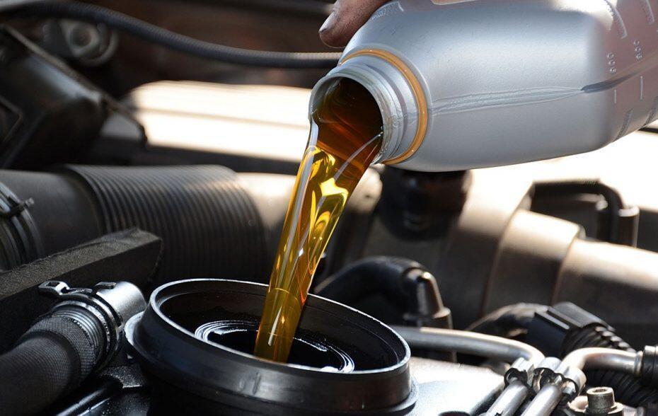 什么时候更换柴油中的油？