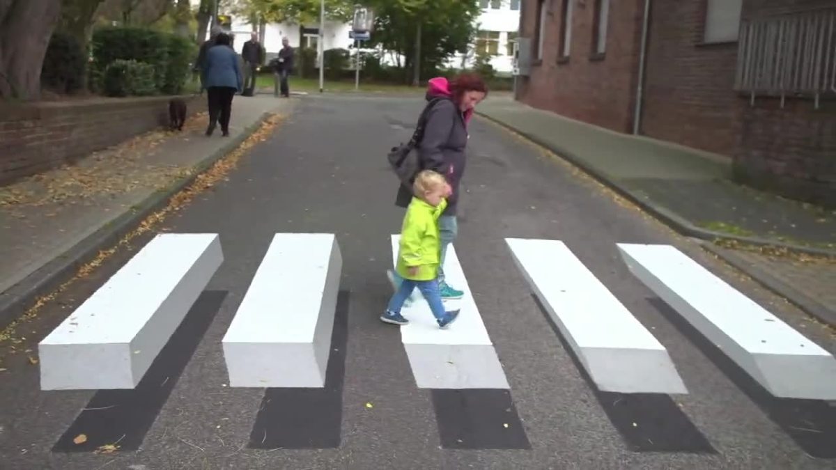 Левитирующая зебра. В Германии тестируют «трехмерный» пешеходный переход (видео)
