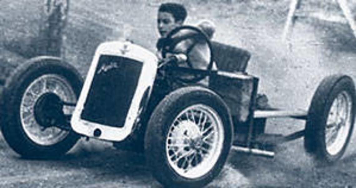 Мальчик-гонщик Austin 7 Питера Брока найден на заводе