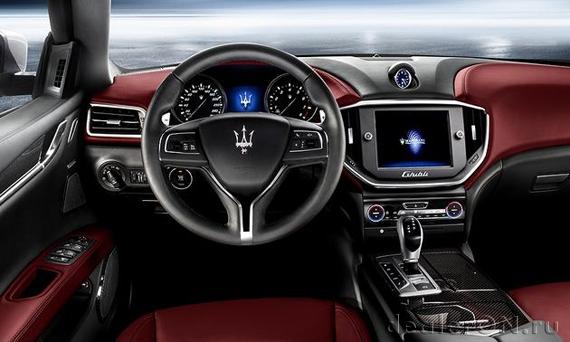 Maserati Ghibli 2014 endurskoðun