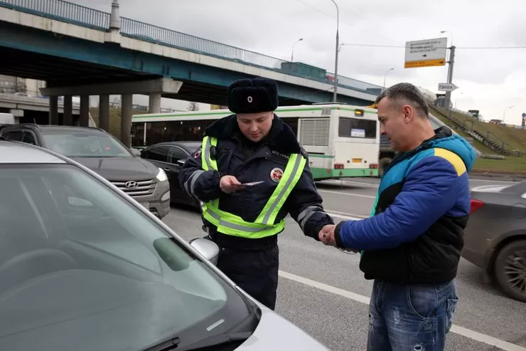 Можно ли возить в салоне автомобиля электрошокер