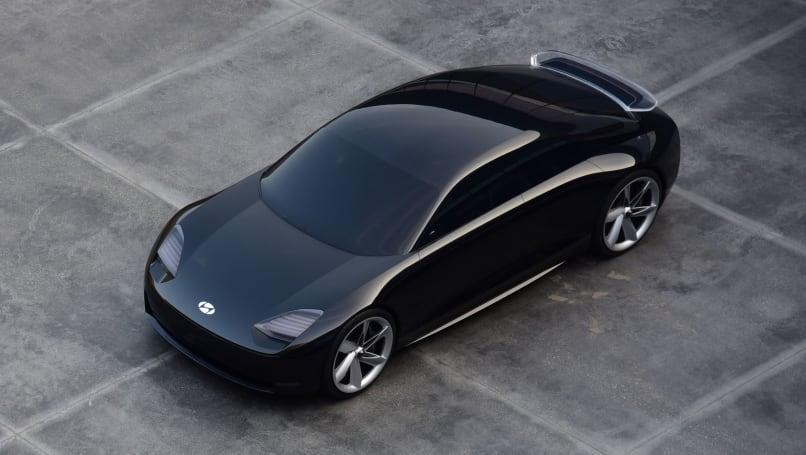 Насколько большим будет Hyundai Ioniq 2023 6 года? Корейский бренд намекнул, чего ожидать от нового седана Tesla Model S, конкурирующего с электромобилем