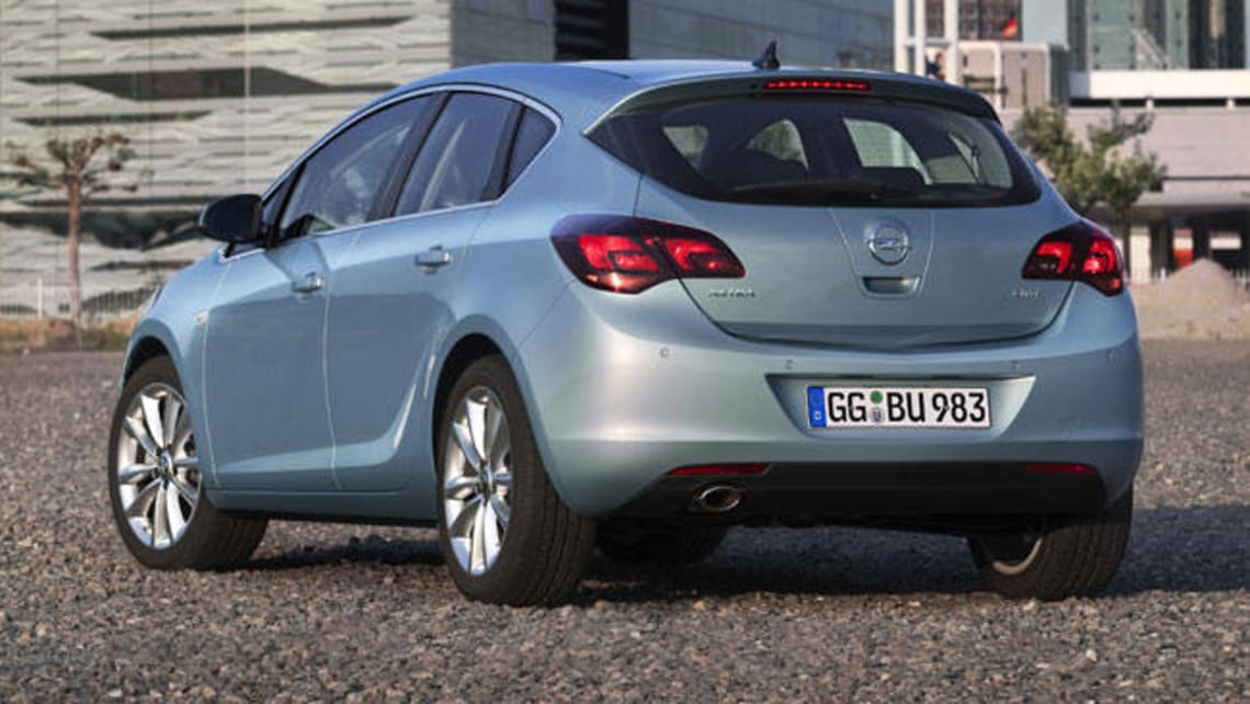 Opel Astra Select CDTi 2012 review