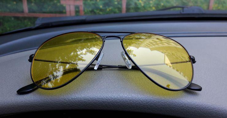 Почему пользоваться «водительскими очками» на самом деле вредно