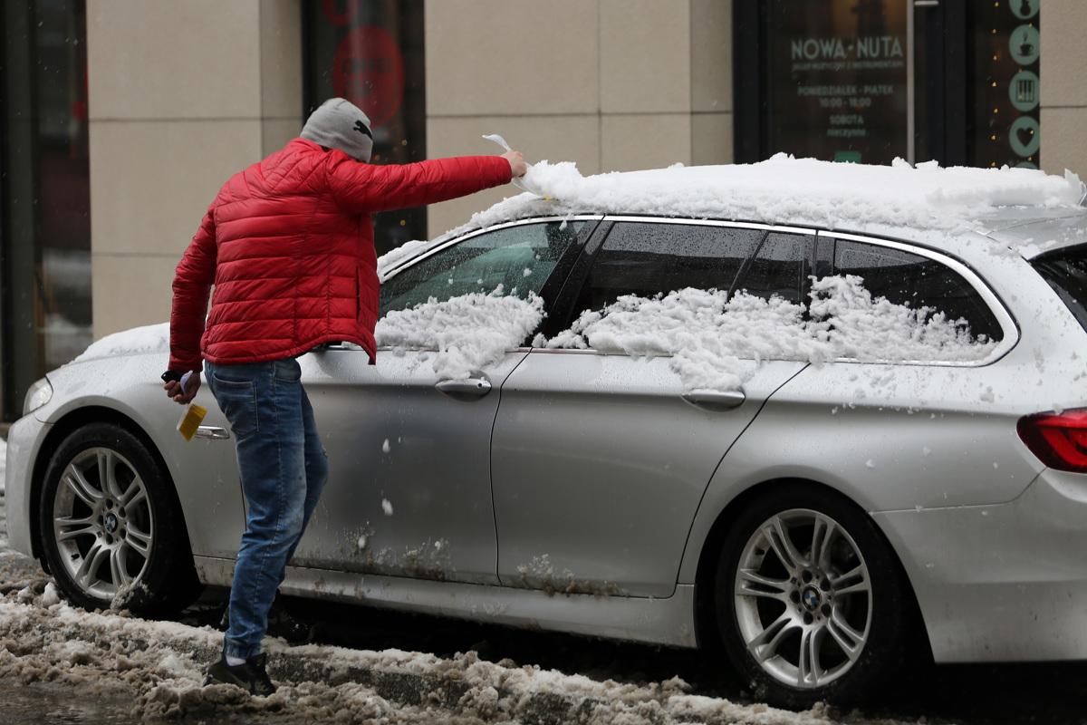 Подержанная машина. Какие автомобили падают в продаже зимой? Что стоит проверить перед покупкой?