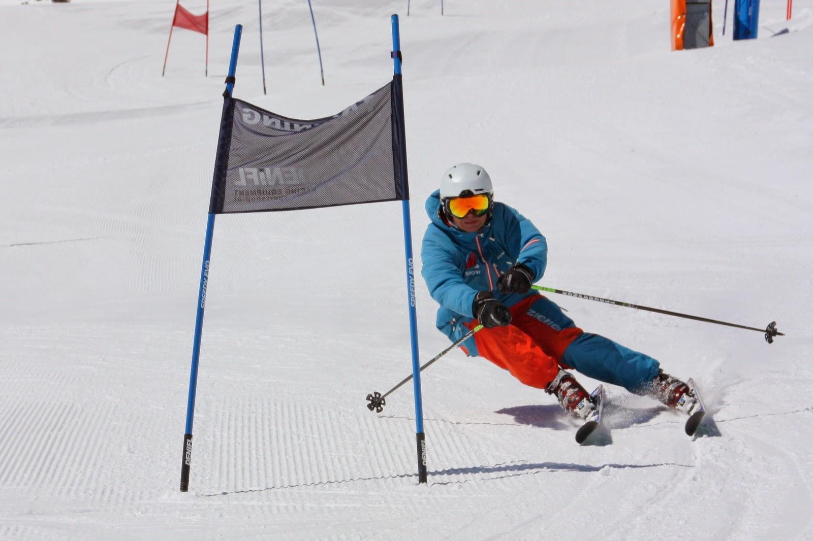 Perjalanan ski. Bagaimana untuk mengemas ski, papan salji? Apa yang perlu diingat?