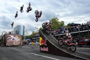 Показы Red Bull X-Fighters на польских курортах