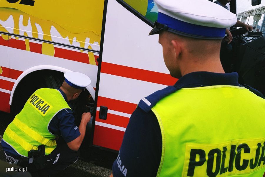 Проверки состояния автобусов, перевозящих детей на отдых &#8211; в специально отведенных пунктах по всей Польше