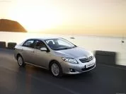 Стоит ли покупать подержанную Toyota Corolla десятого поколения