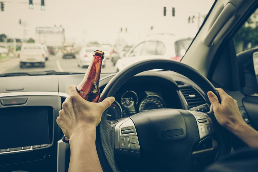 Nachlazený řidič má reakci opilého řidiče. vyplatí se být opatrný