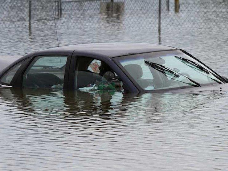 Apa este periculoasă pentru mașină