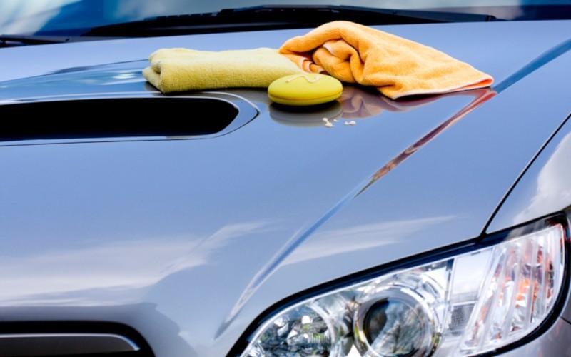 Защитите лакокрасочное покрытие автомобиля от зимы &#8211; воск поможет сохранить его блеск