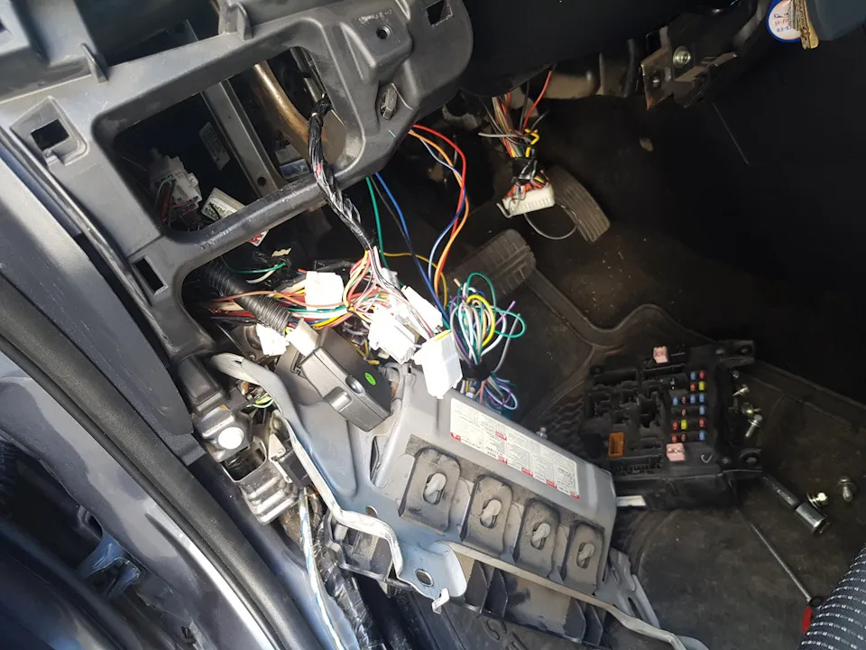 Потеря связи с модулем управления HVAC – ошибка U0164, диагностика и замена
