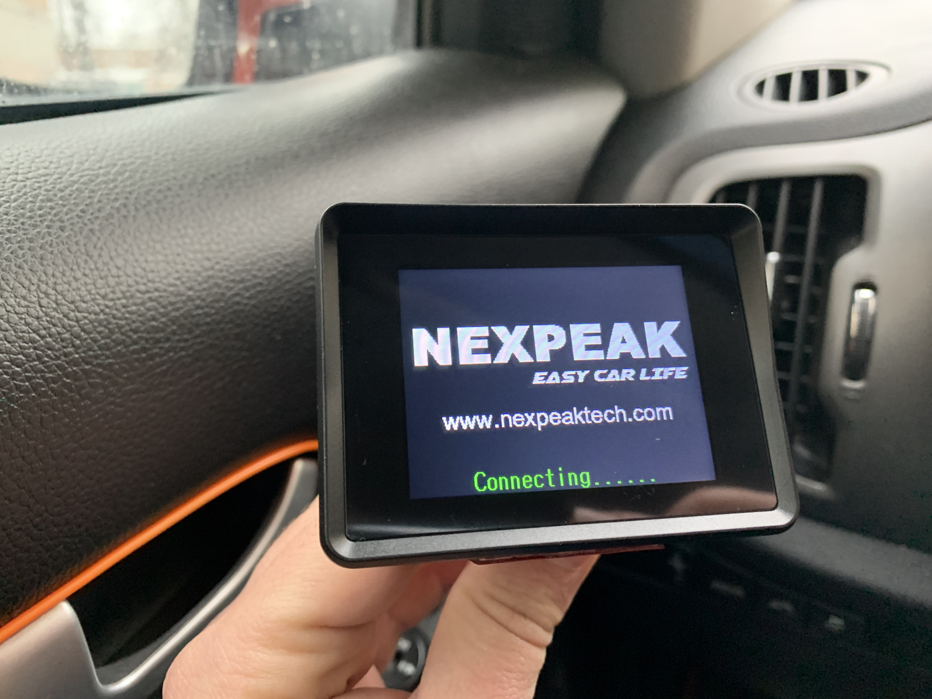Бортовой компьютер Nexpeak A203: характеристики и отзывы водителей