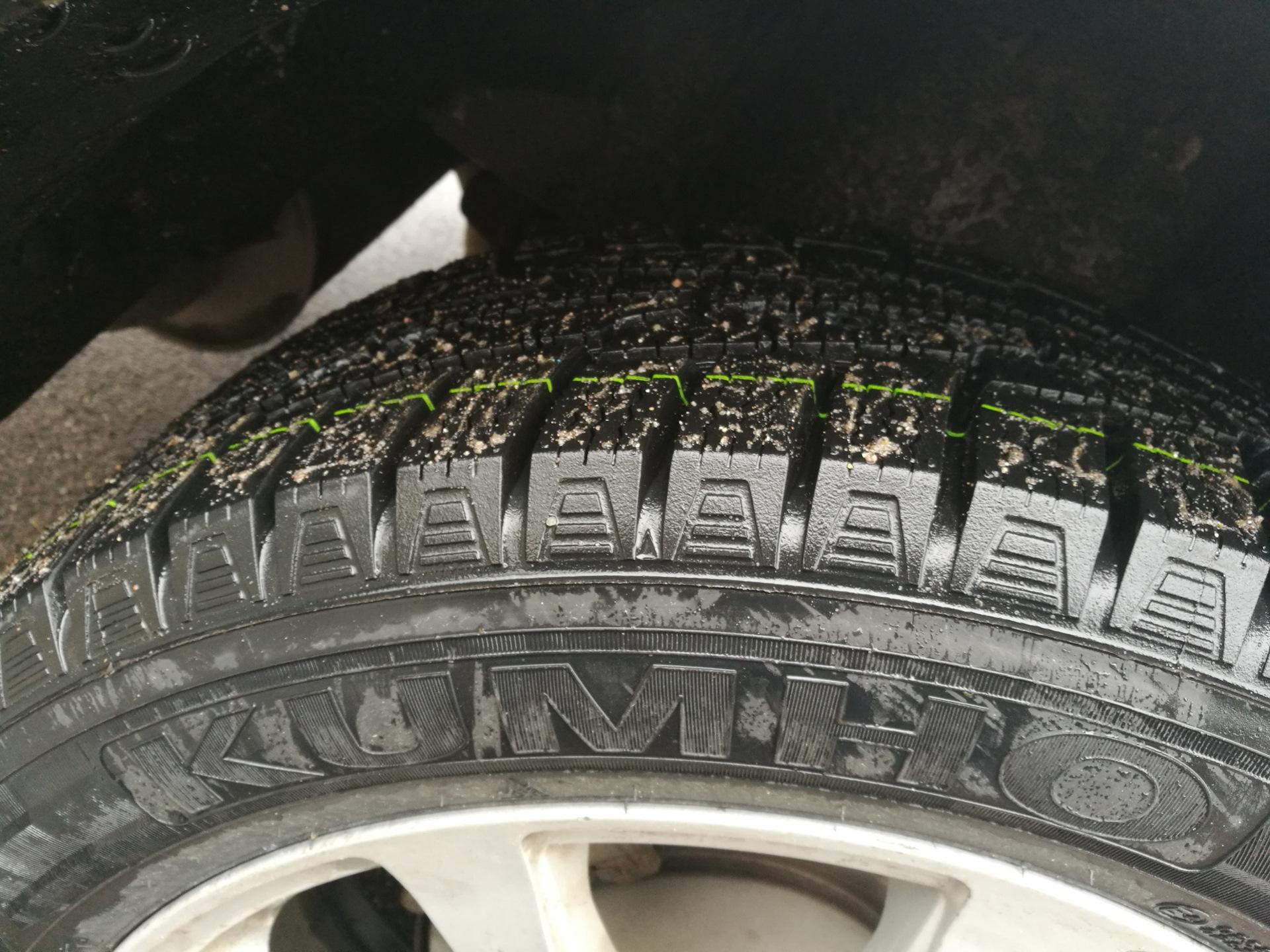 Hvilket er bedre: Kumho- eller Dunlop-dæk?