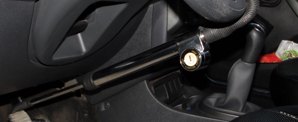 Лучшая механическая защита от угона автомобиля на педали: ТОП-4 защитных механизма