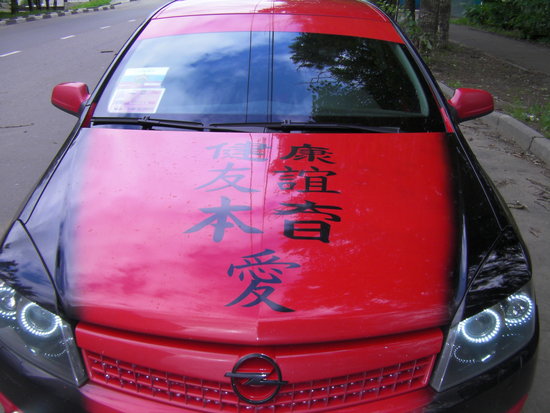 Наклейка на машину японская