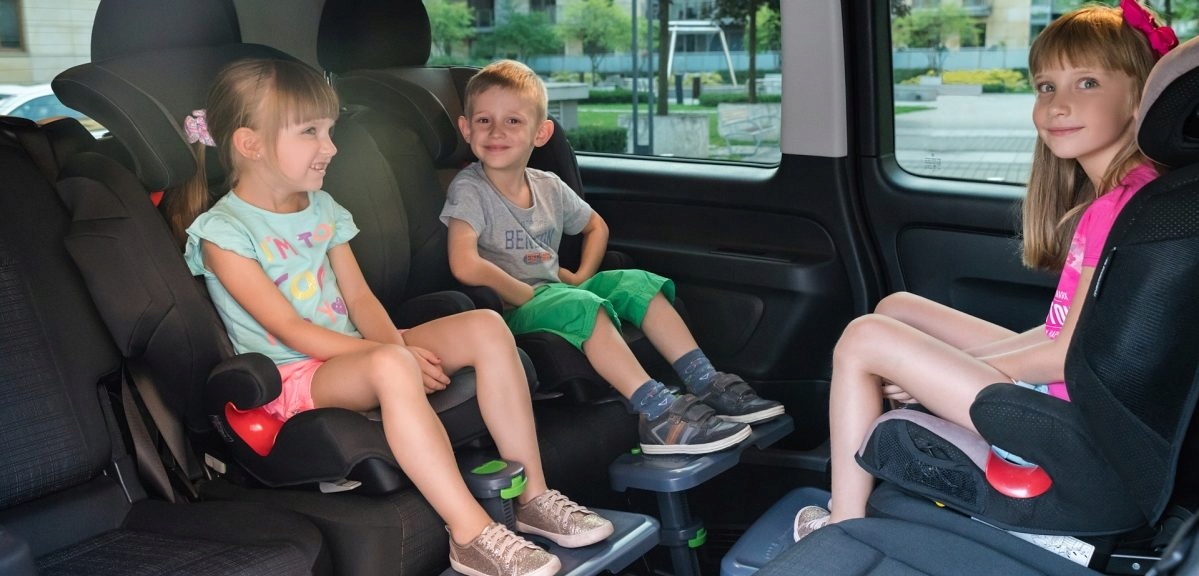 Подставка под ноги для детей в машину, упор для левой ноги водителя своими руками