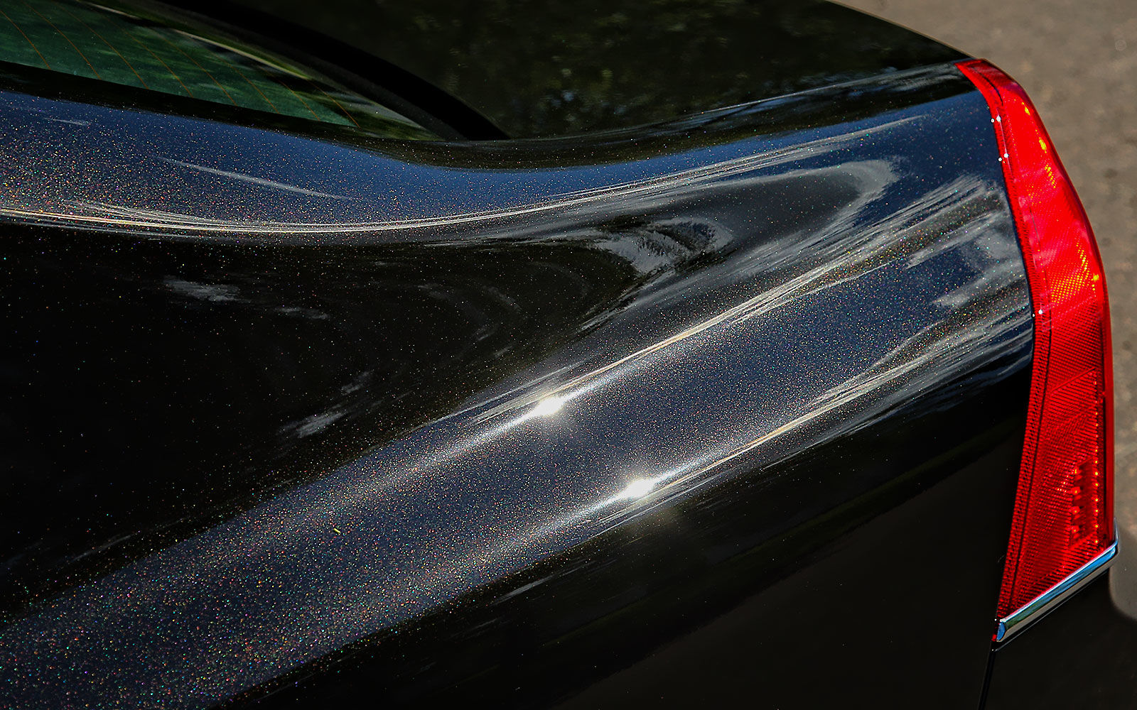 黑色汽車保險槓恢復顏色的補救措施：汽車保險槓頂級油墨