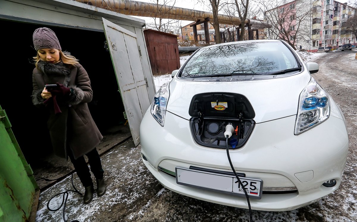 7-Eleven promette di installare 500 caricabatterie per veicoli elettrici nei suoi negozi