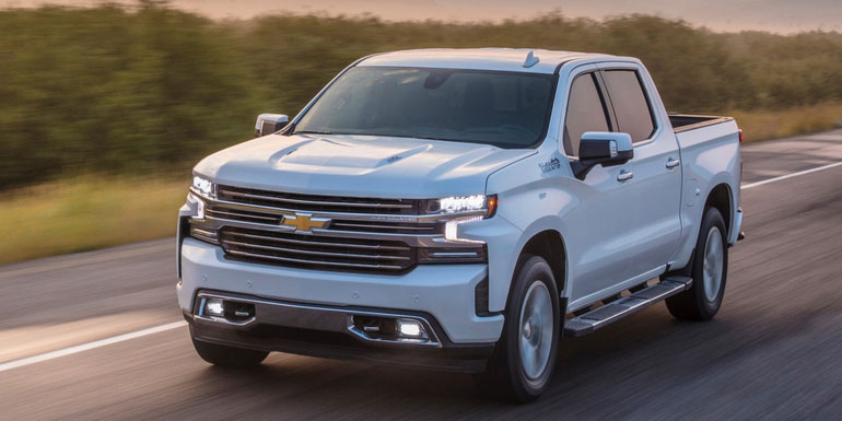 2022 Chevrolet Silverado: Teknologjia e ridizajnuar dhe e avancuar shënon debutimin e një versioni të ri të këtij kamioni