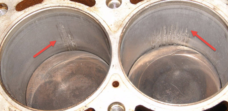 Что делать и как убрать задиры в цилиндрах (на поршне) двигателя