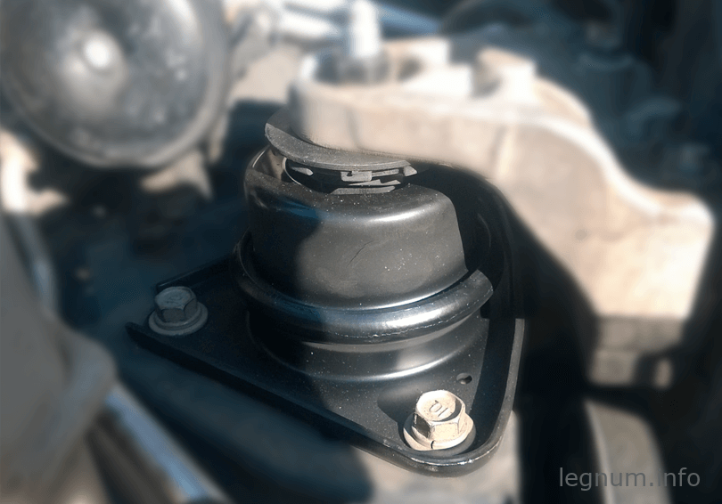 Что такое опоры двигателя и когда их нужно менять?