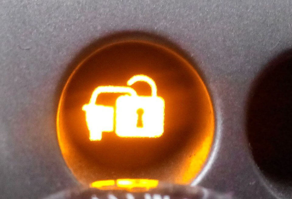 Hvilke lys på dashbordet forteller deg å ikke kjøre på dette tidspunktet
