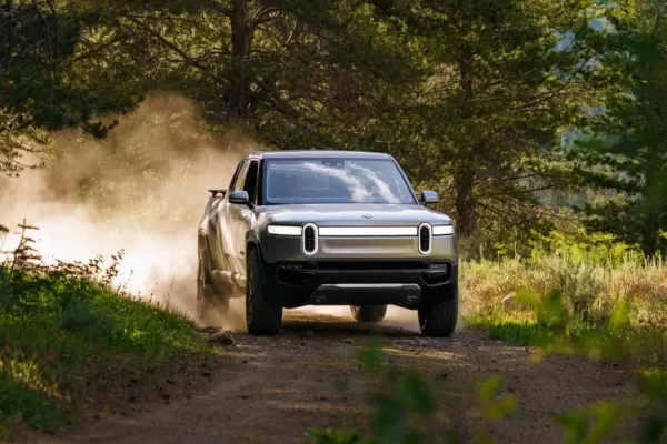 Električni pickup Rivian R1T odgodit će isporuke za mjesec dana