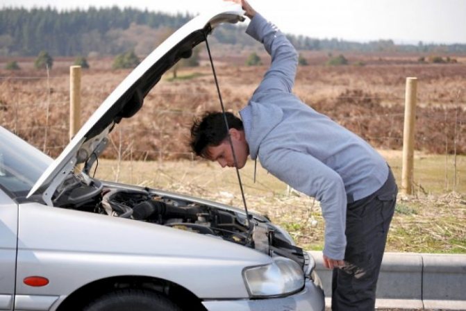 Если ваш автомобиль трясется и глохнет, вам, вероятно, нужно заменить клапан IAC.