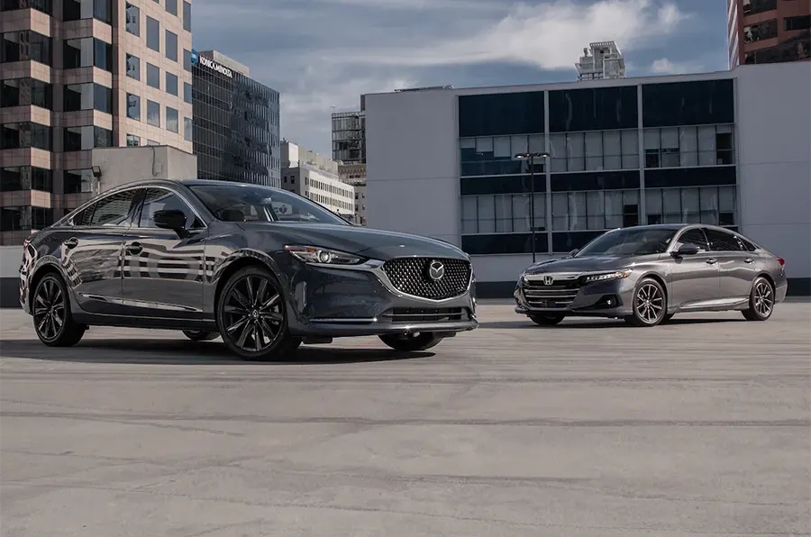 2021 Honda Accord vs 6 Mazda2021, melyik szedánt érdemes megvenni?
