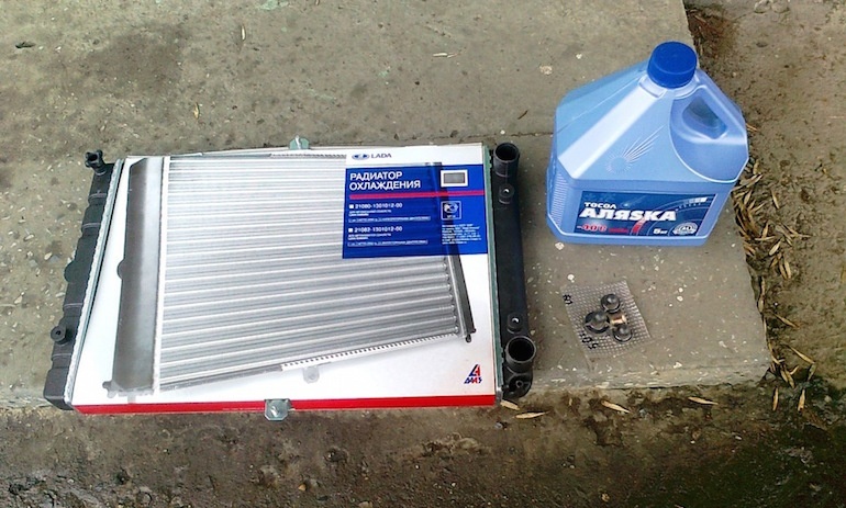 Как да премахнете теч в радиатора за охлаждане на автомобил, без да го премахвате, народни средства