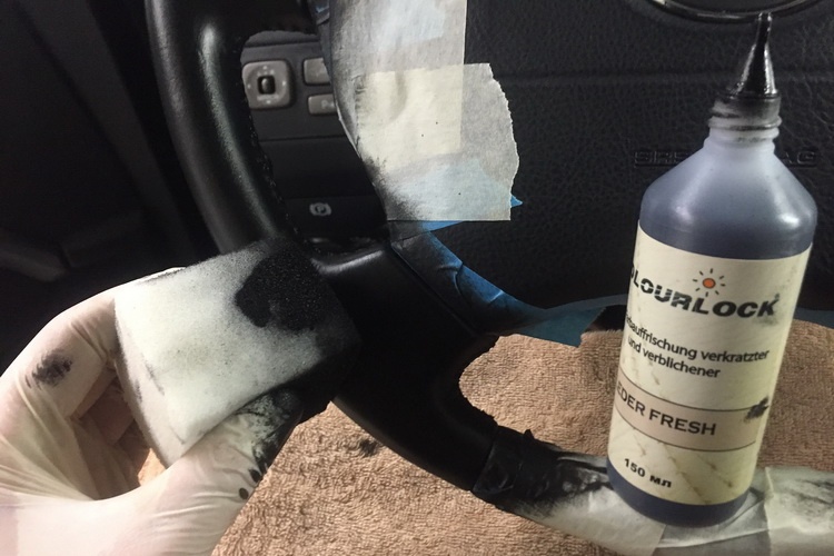 Как восстановить кожу на руле автомобиля методом покраски