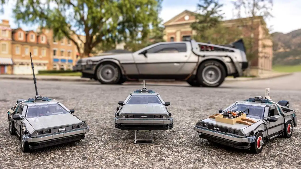 Lego brengt zijn versie van de beroemde DeLorean-auto uit Back to the Future uit.