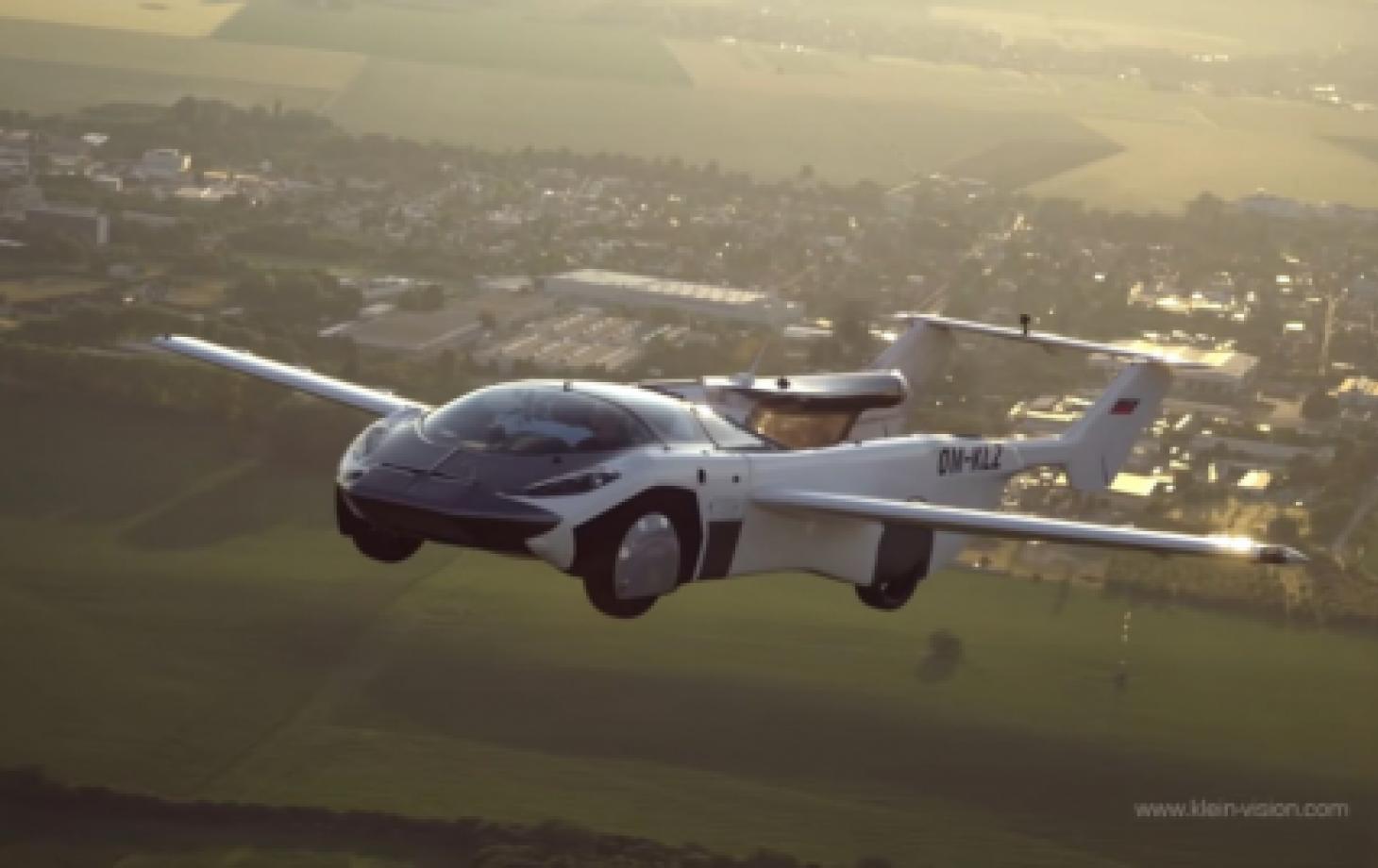 La voiture volante a déjà effectué son premier vol interurbain en Slovaquie