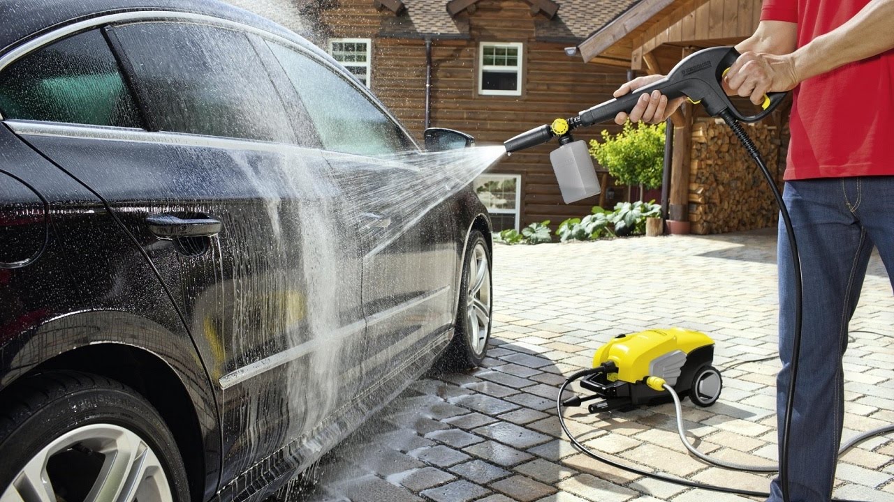 Lavagem de carro: vantagens e desvantagens da lavagem de alta pressão
