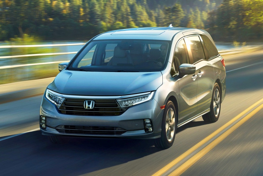 Почему Honda Odyssey 2015 года — самый дешевый и удобный подержанный автомобиль в Америке для большой семьи