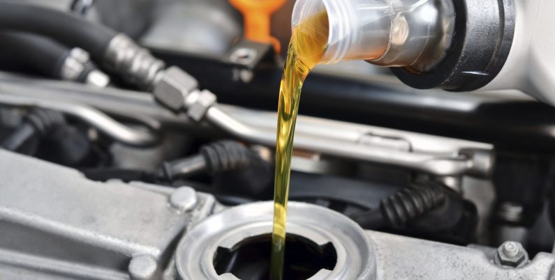 Почему моторное масло так важно для работы автомобиля