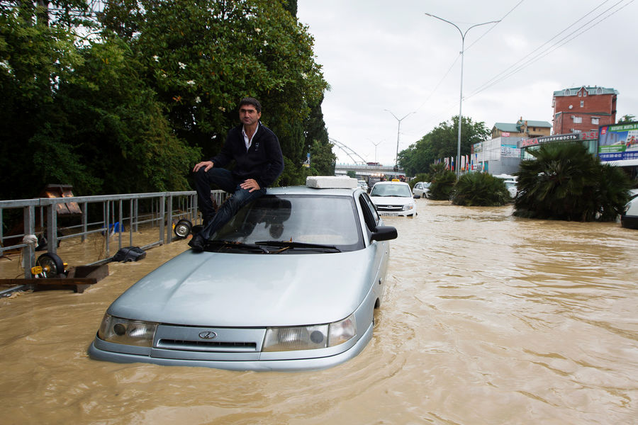 Zašto ne biste trebali kupiti automobil oštećen od poplave