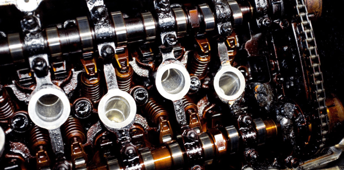 Varför uppstår metallrester i din bils motorolja?