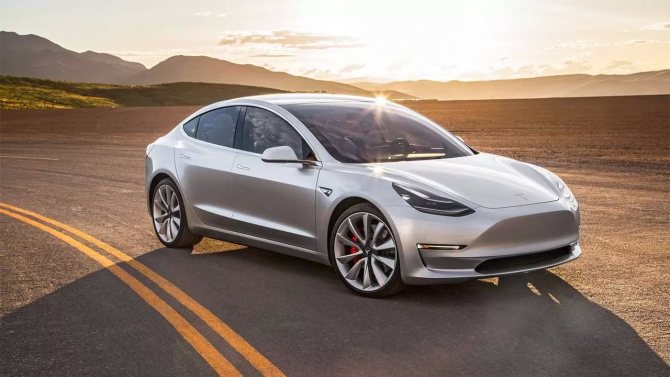 რა ღირს 3 წლის Tesla Model 2021 და რას სთავაზობს პოტენციურ მყიდველებს?