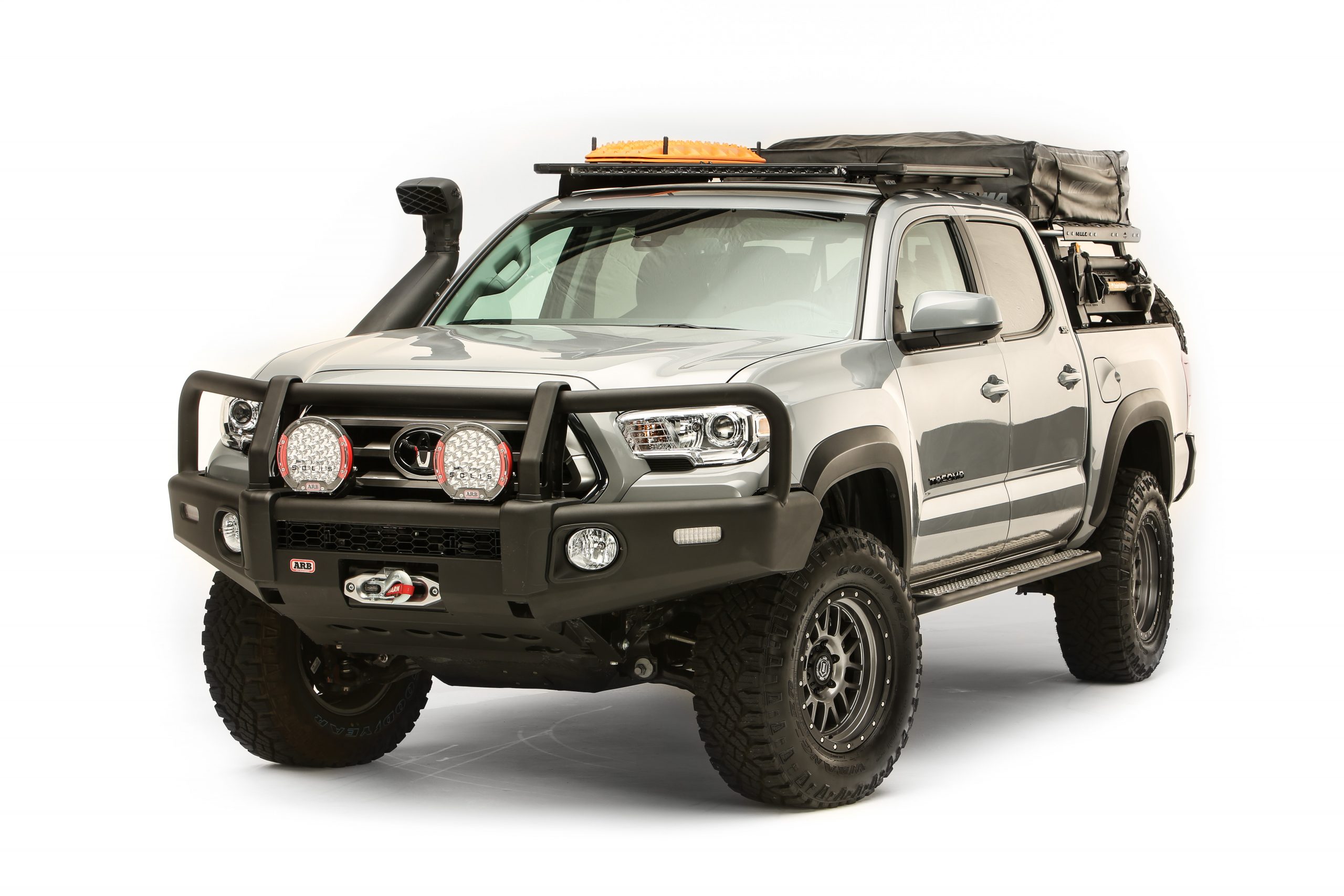 Toyota Tacoma Tacozilla Truck: кемпер в стиле ретро, ​​представленный на выставке SEMA 2021