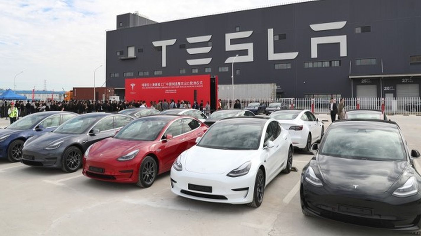 Tesla dest bi hilberîna Tesla Model Y li kargeha xwe ya li Shanghai, Chinaînê dike.