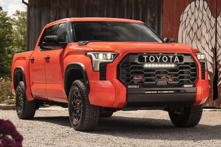 Сколько стоит новая полностью укомплектованная Toyota Tundra 2022 года?